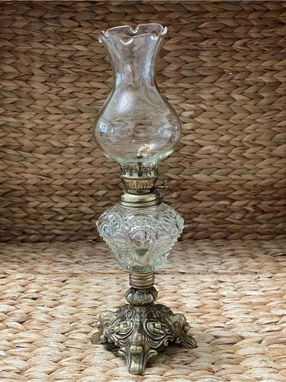 Vintage Pressed Glass and Metal Oil Lamp‎ 11”